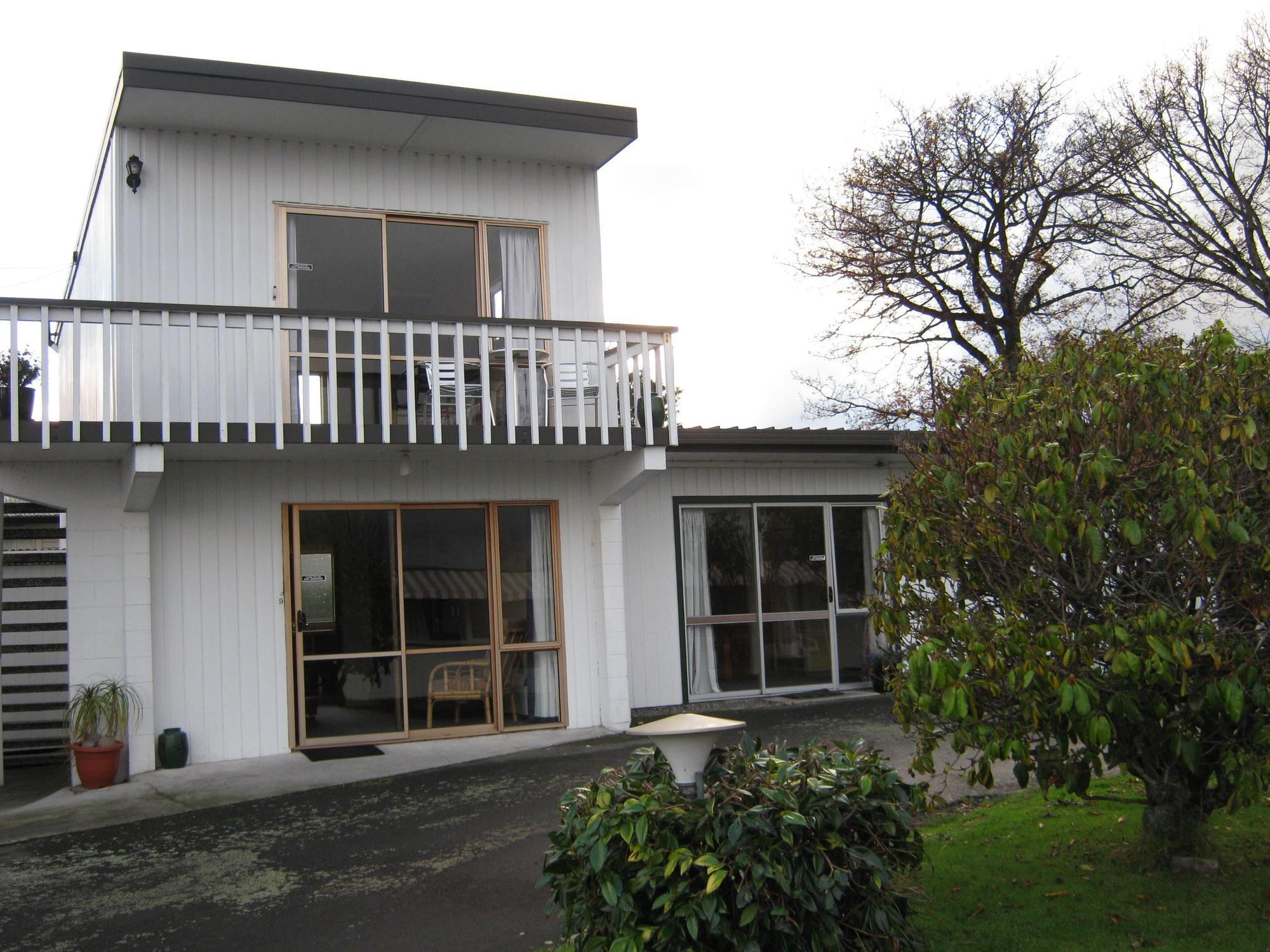 Adelphi Motel Taupo Exterior photo