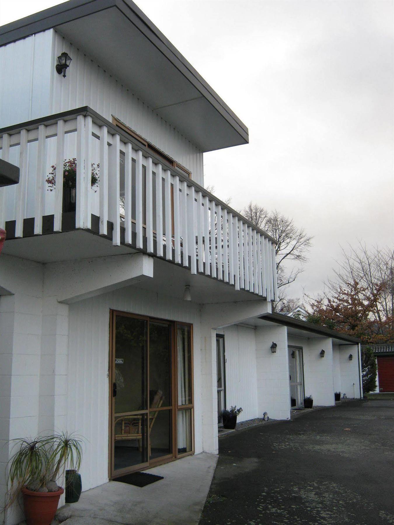 Adelphi Motel Taupo Exterior photo